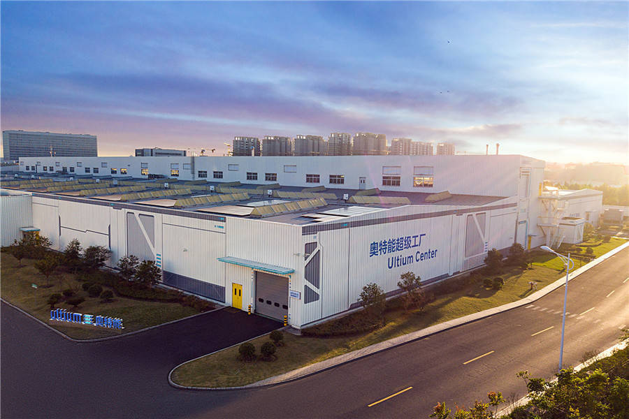 通用的抱負,700億裝不下